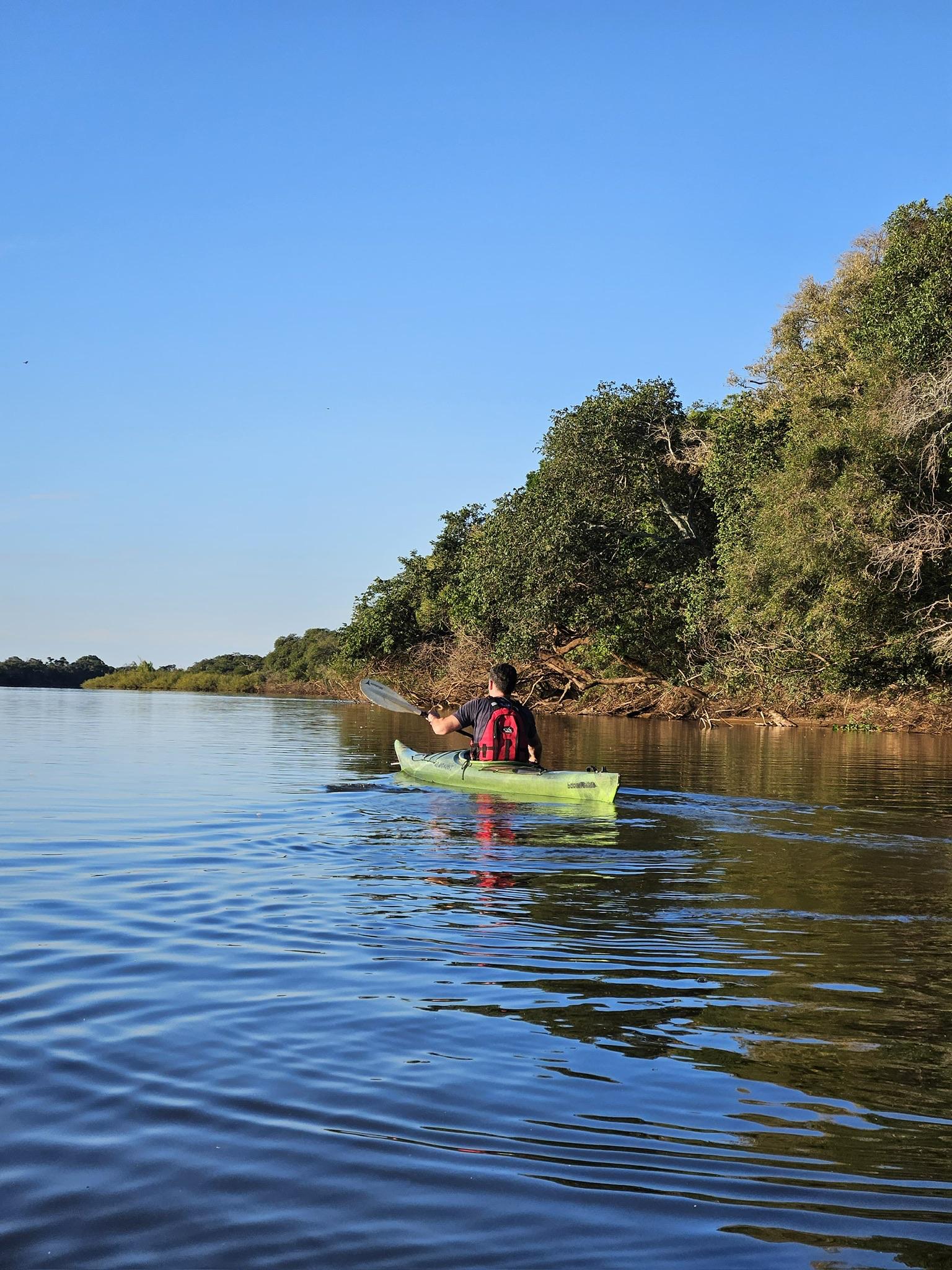 Travesía en kayak entre islas y canales del Río Uruguay, Entre Ríos